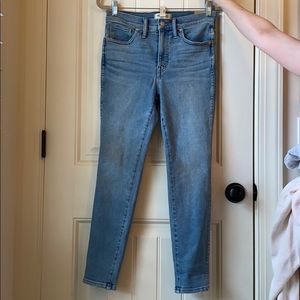 Petite 10 inch High Rise Skinny Jeans Hamden Wash